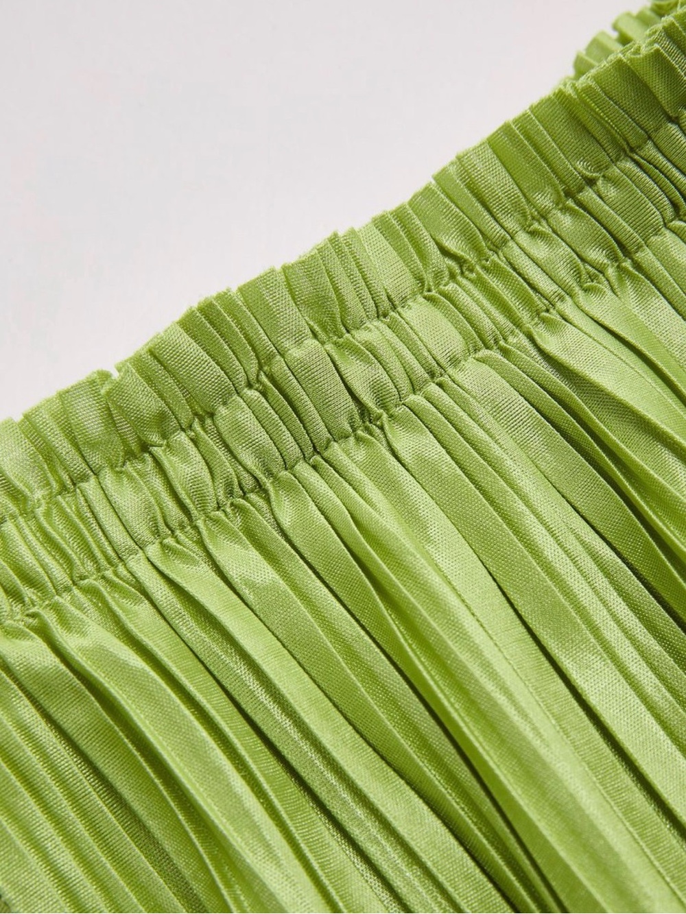 Women’s Lime Green Pleated Wide-Leg Pant Set - Picture 5 of 8